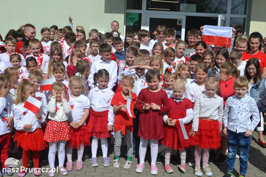 Uczniowie z Przejazdowa uczcili Święto Konstytucji 3 Maja