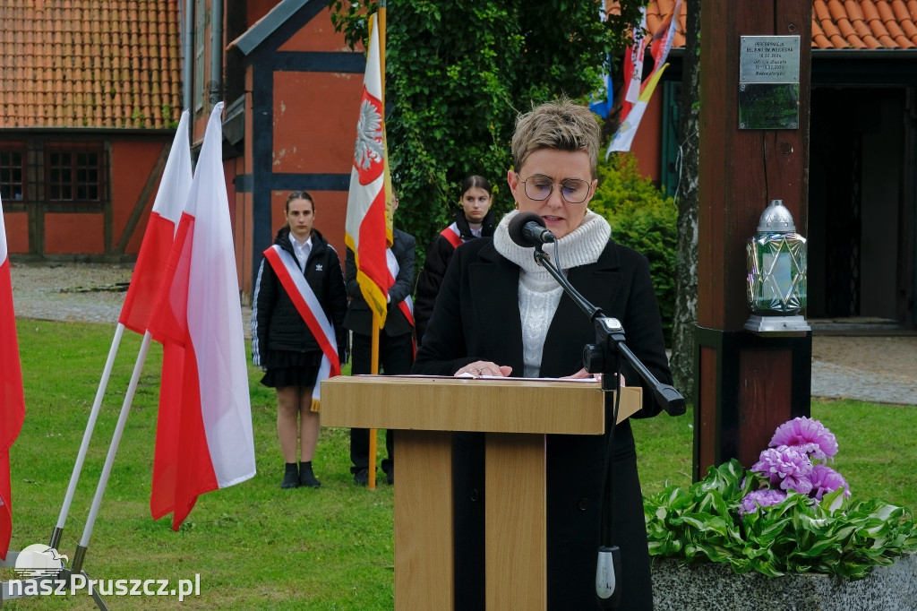 W Kiezmarku posadzono Dąb Pamięci ku czci ofiar Zbrodni Katyńskiej
