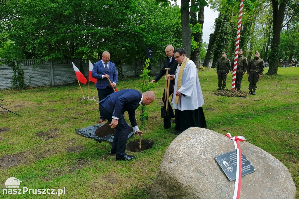 W Kiezmarku posadzono Dąb Pamięci ku czci ofiar Zbrodni Katyńskiej