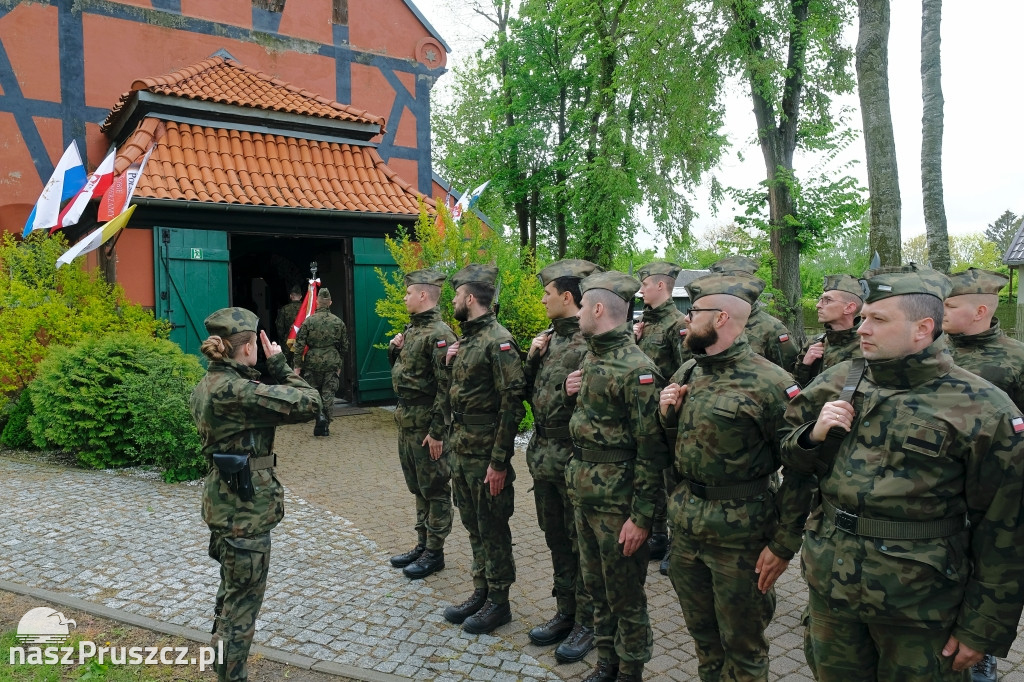 W Kiezmarku posadzono Dąb Pamięci ku czci ofiar Zbrodni Katyńskiej