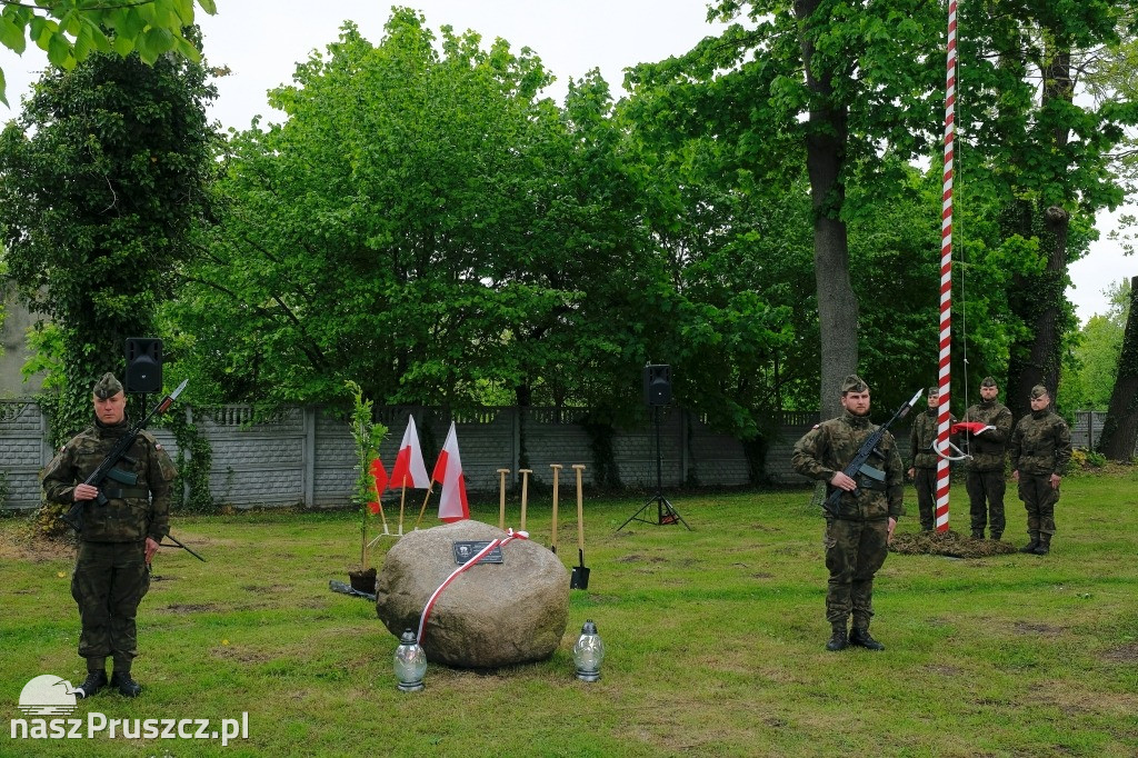 W Kiezmarku posadzono Dąb Pamięci ku czci ofiar Zbrodni Katyńskiej