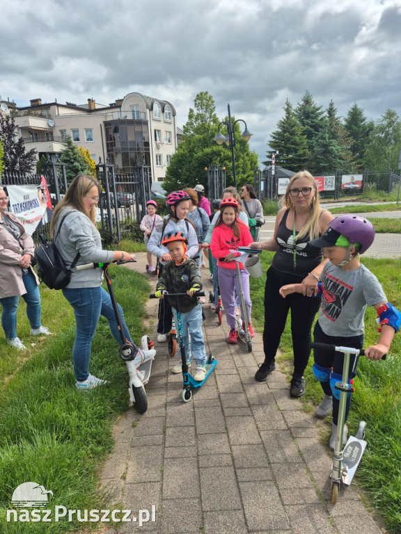 Ze Straszyna do Goszyna na hulajnogach