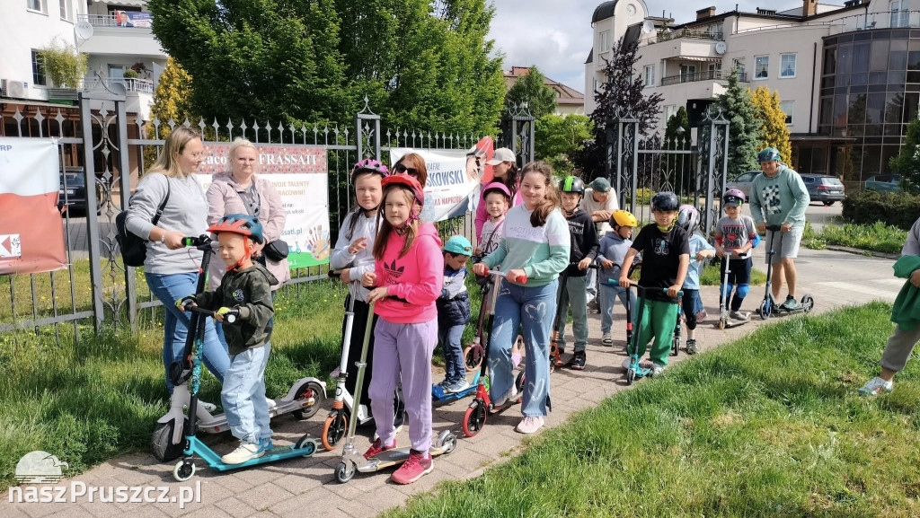 Ze Straszyna do Goszyna na hulajnogach