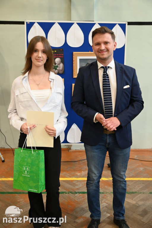Powiatowy konkurs oratorski - Pszczółki