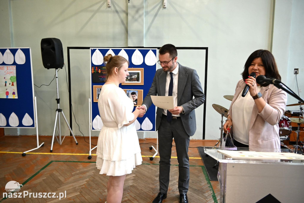 Powiatowy konkurs oratorski - Pszczółki