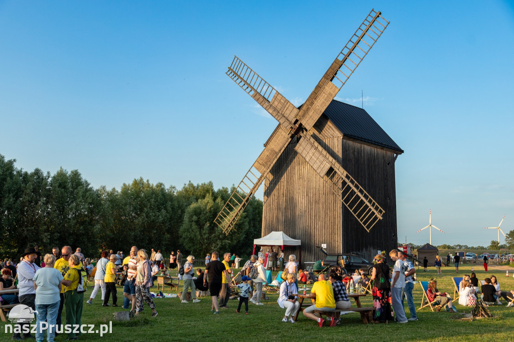 Noc Świętojańska w Mokrym Dworze