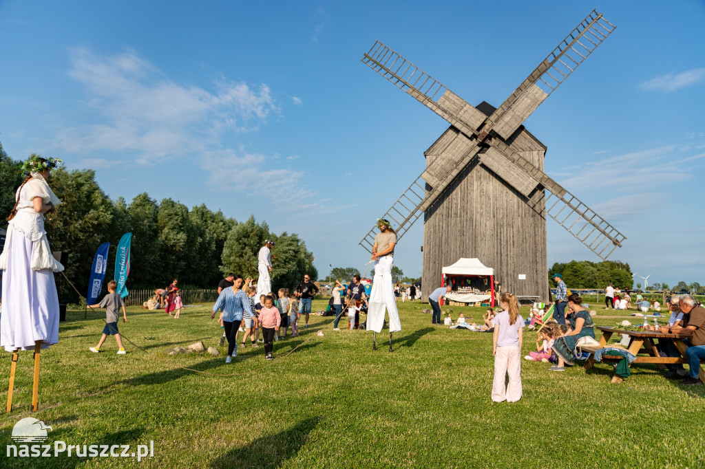 Noc Świętojańska w Mokrym Dworze