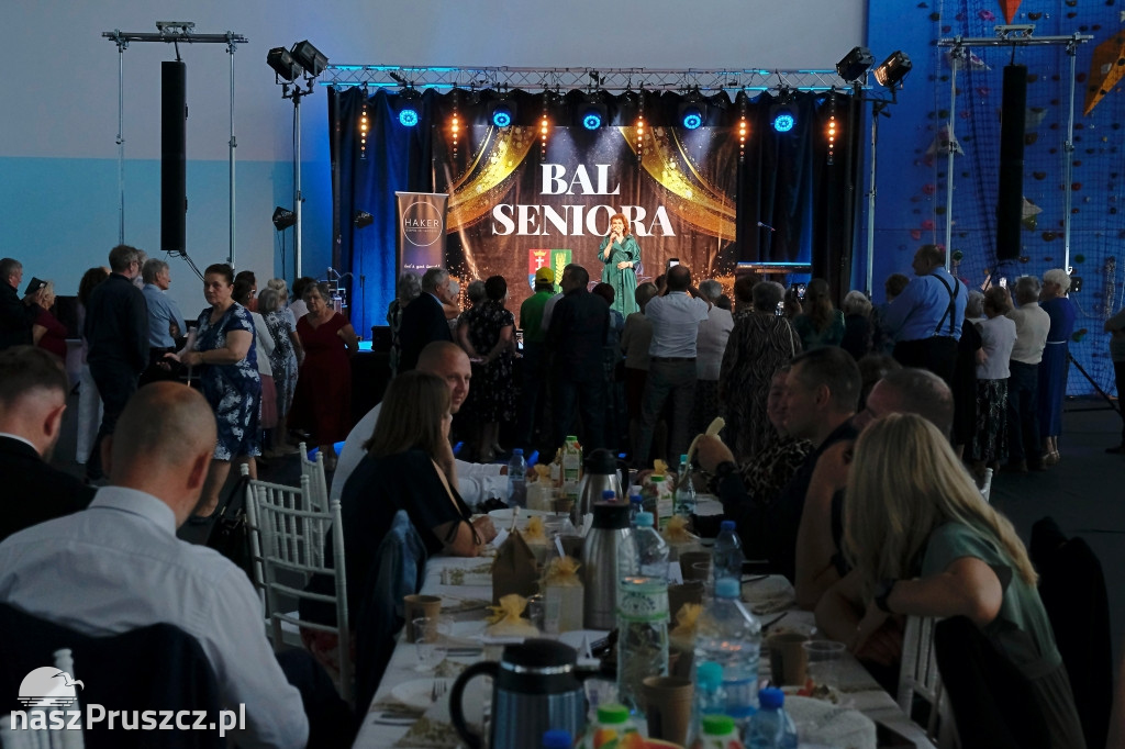 Bal Seniora w Cedrach Wielkich