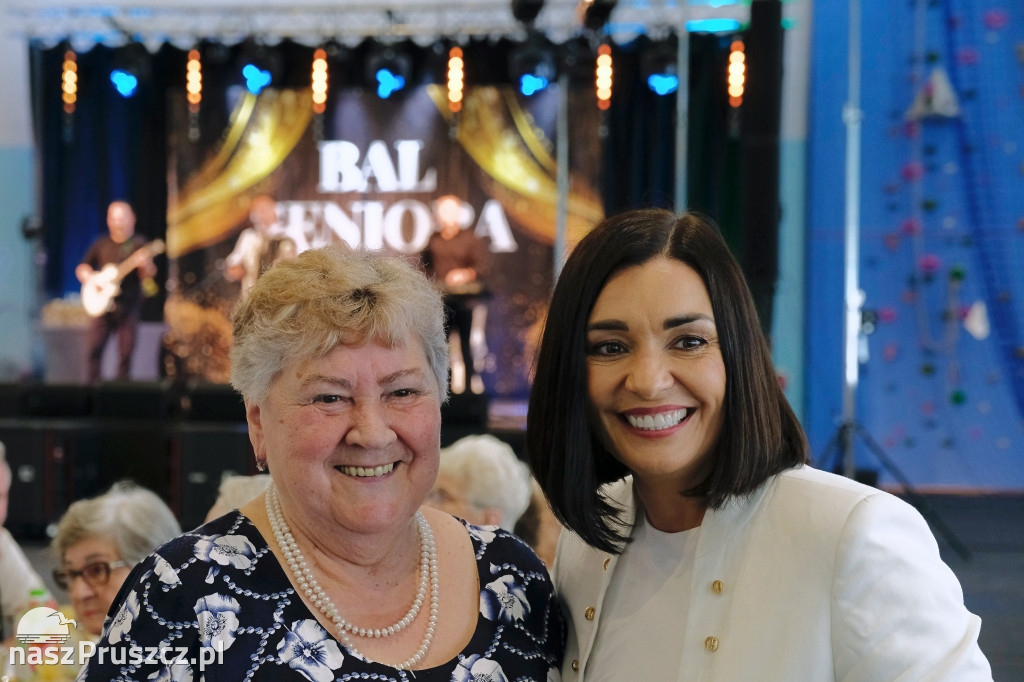 Bal Seniora w Cedrach Wielkich