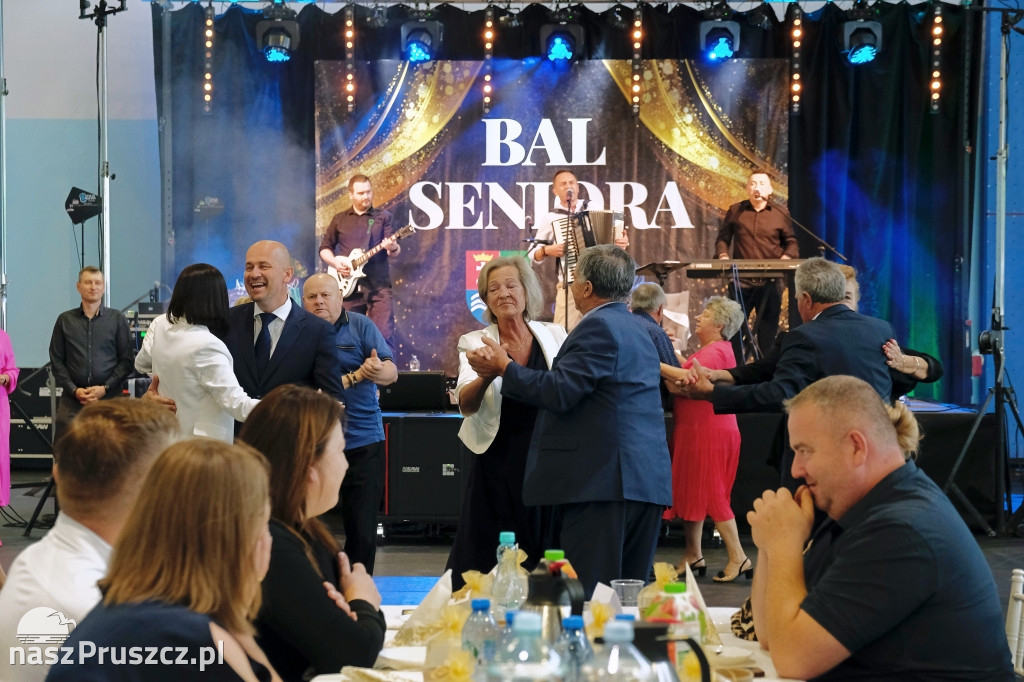 Bal Seniora w Cedrach Wielkich