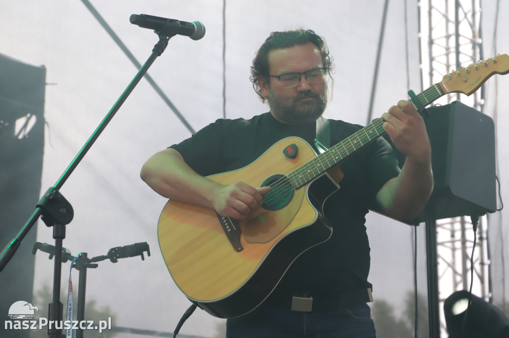 Dom o Zielonych Progach, Czerwona tulipan