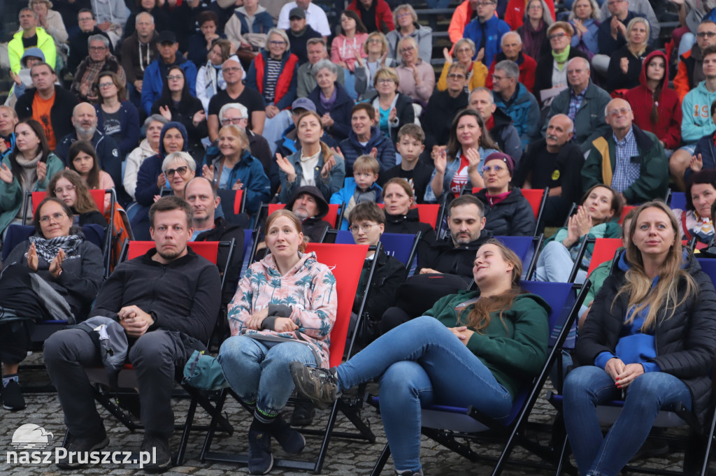 Dom o Zielonych Progach, Czerwona tulipan