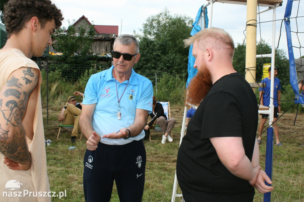 W Kłodawie grali w siatkówkę na piaski