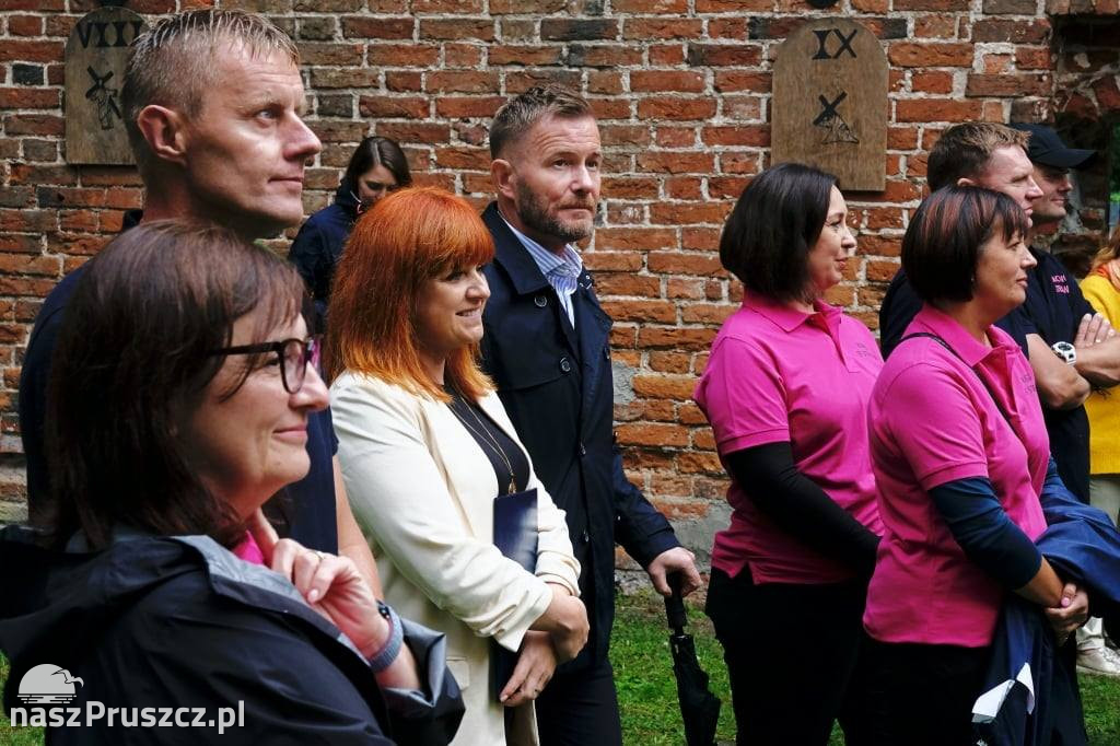 Koncert w ruinach kościoła w Steblewie