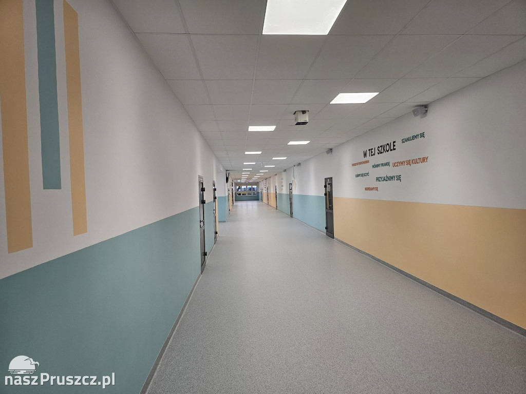 Wakacyjny remont w SP nr 4 w Pruszczu Gdańskim