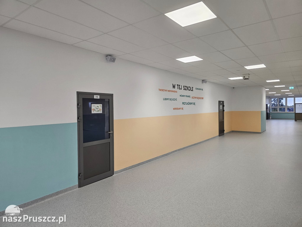 Wakacyjny remont w SP nr 4 w Pruszczu Gdańskim