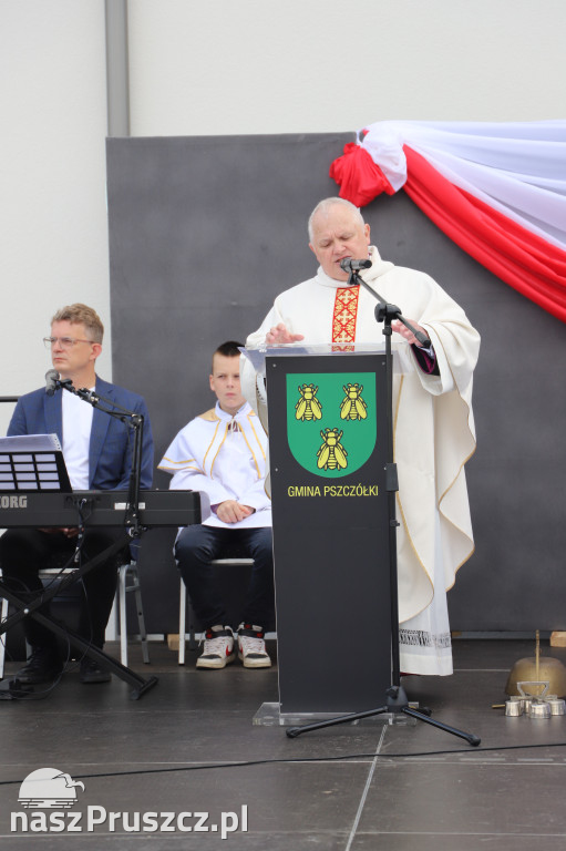 Otwarcie szkoły w Różynach
