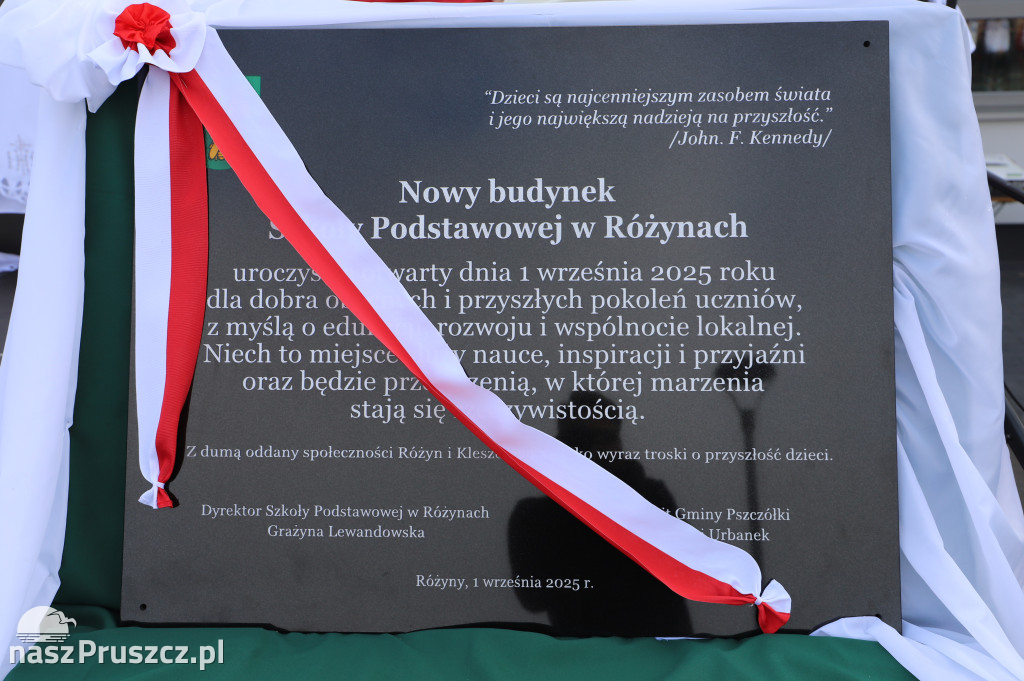 Otwarcie szkoły w Różynach