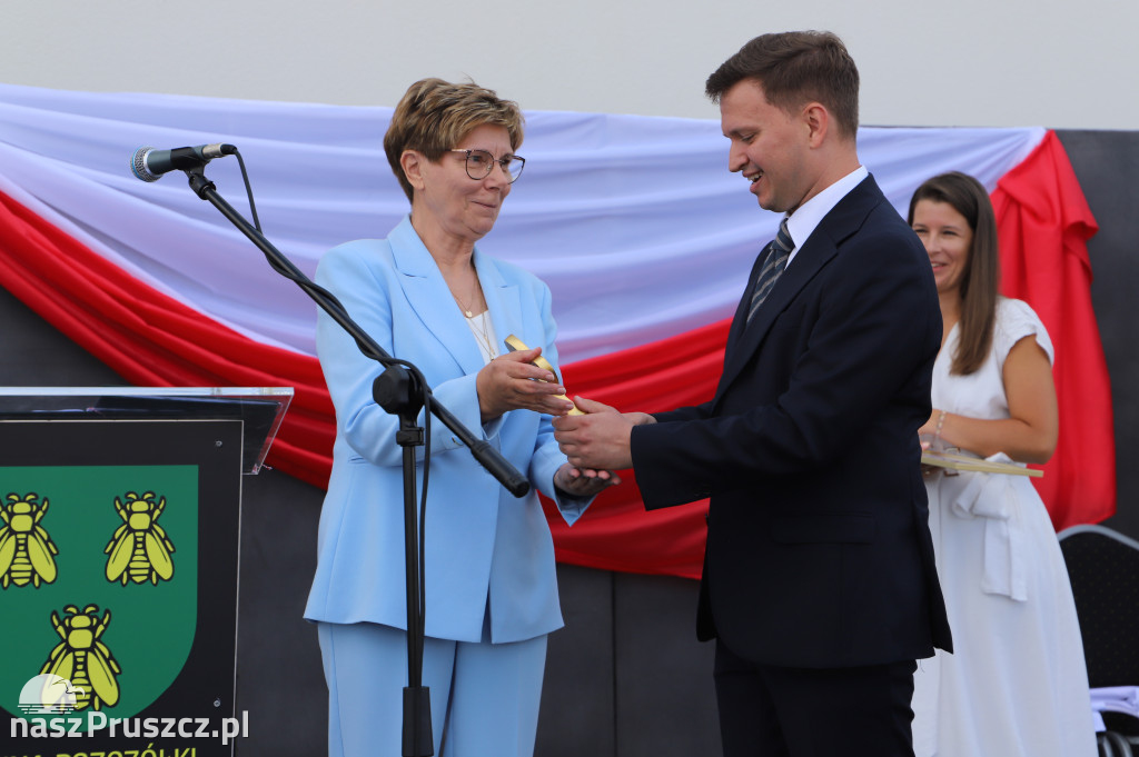 Otwarcie szkoły w Różynach