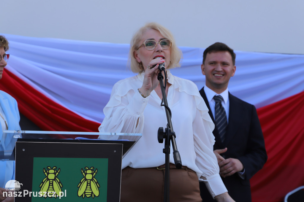 Otwarcie szkoły w Różynach
