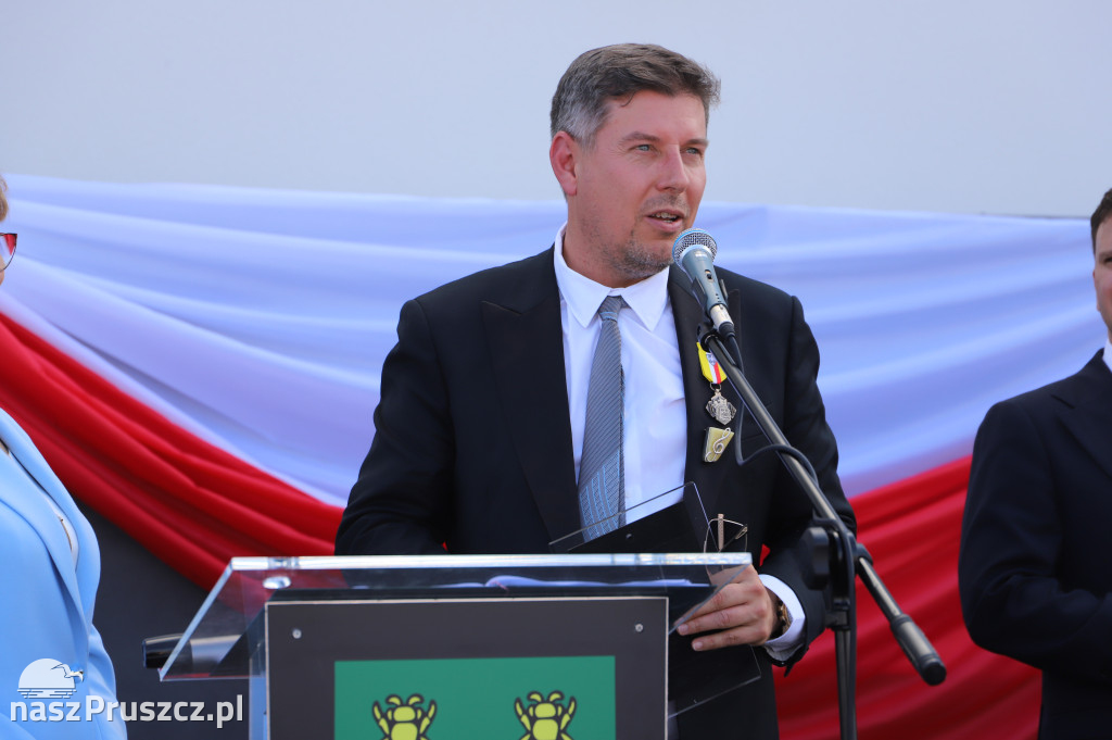 Otwarcie szkoły w Różynach