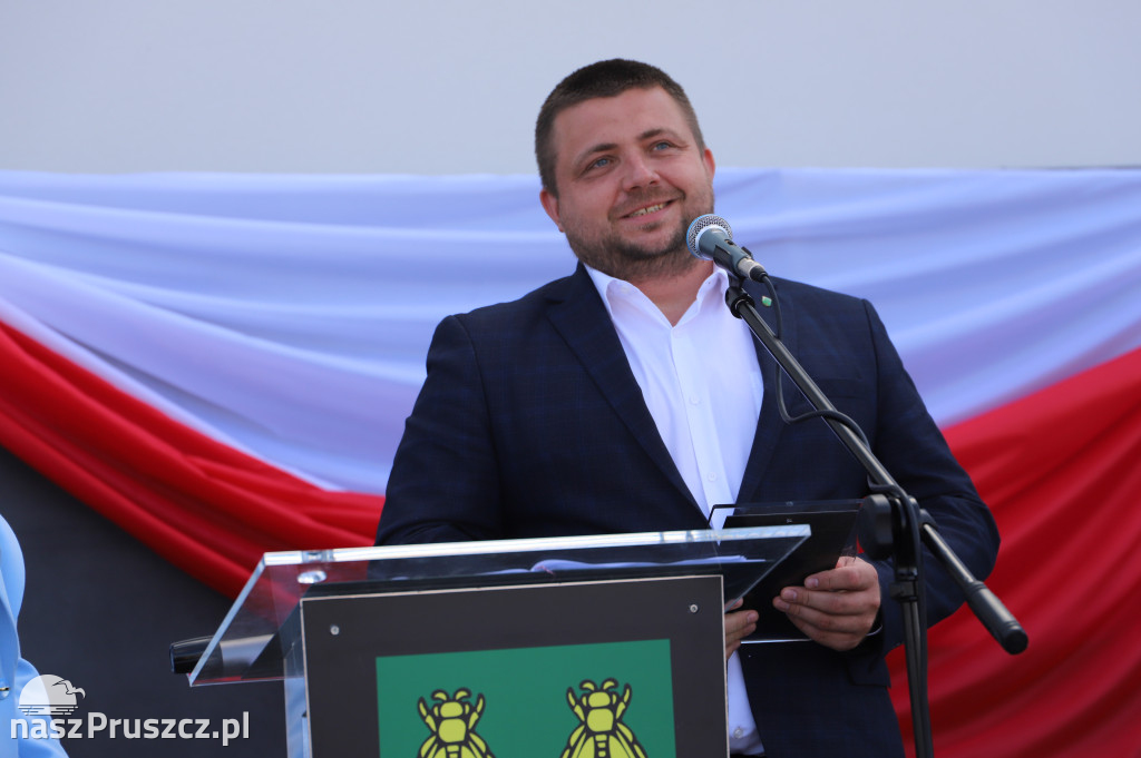 Otwarcie szkoły w Różynach