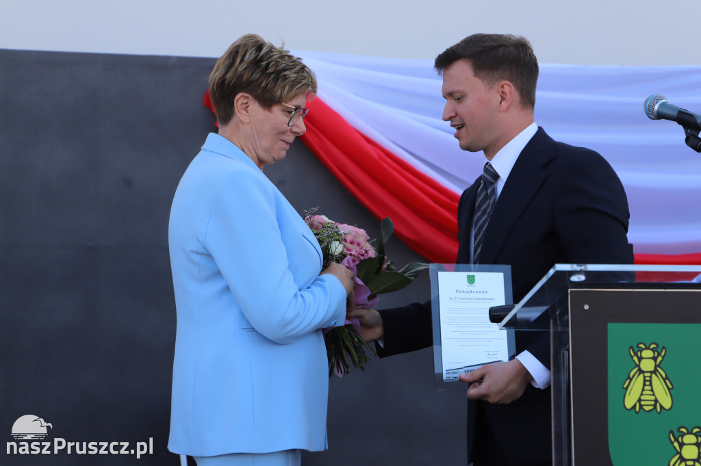 Otwarcie szkoły w Różynach
