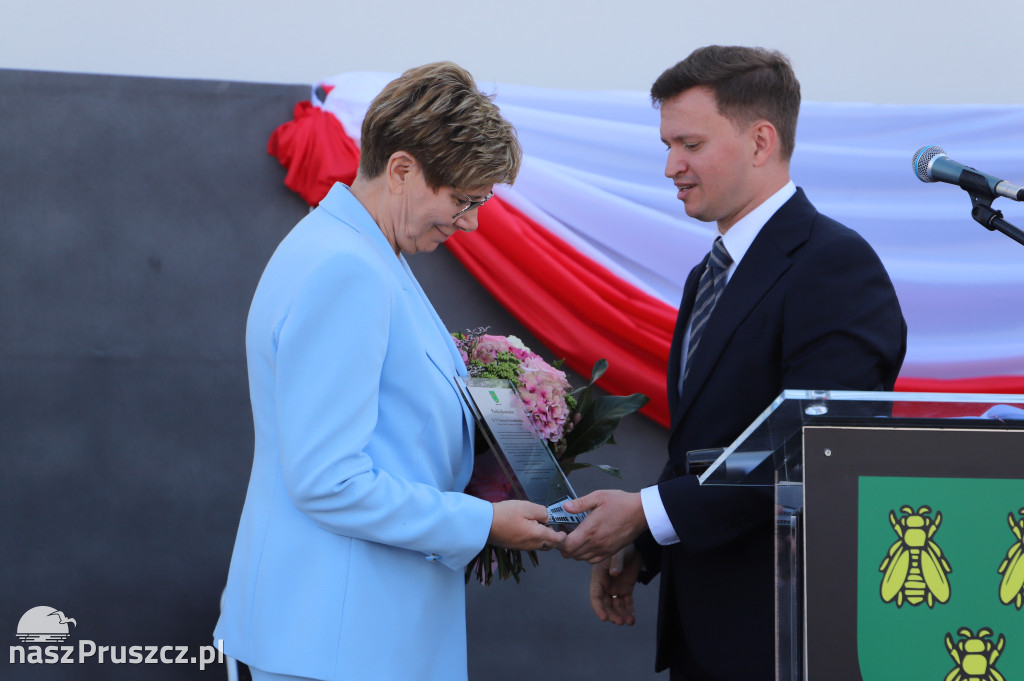 Otwarcie szkoły w Różynach