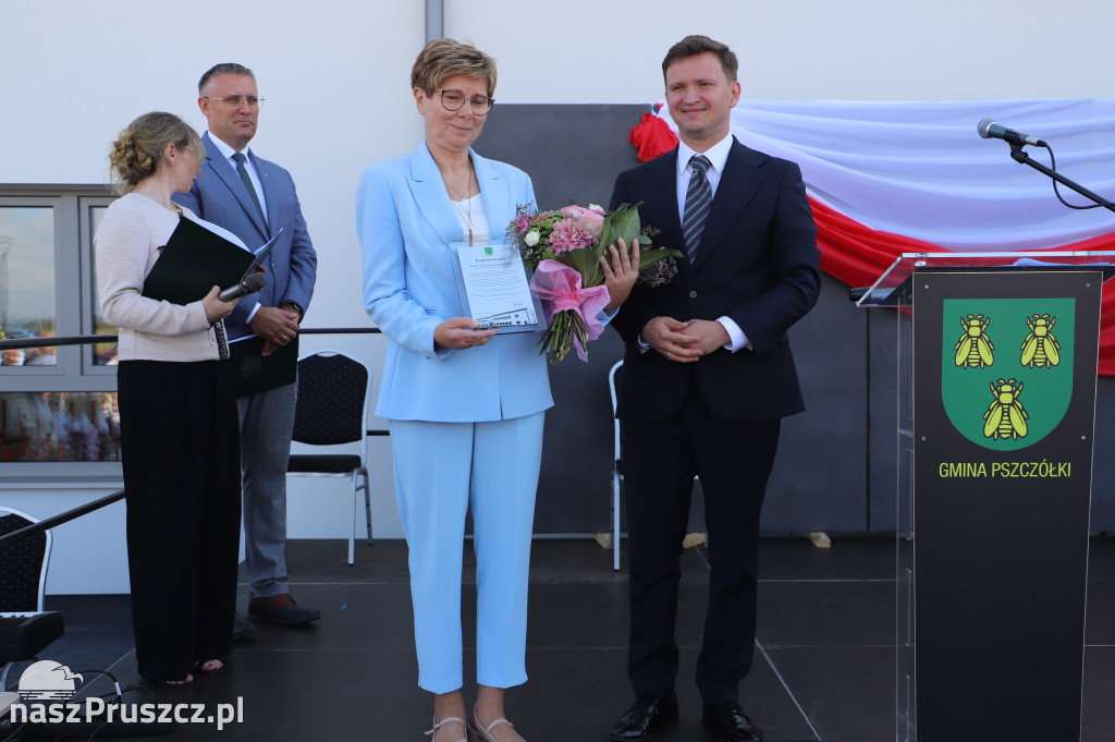 Otwarcie szkoły w Różynach