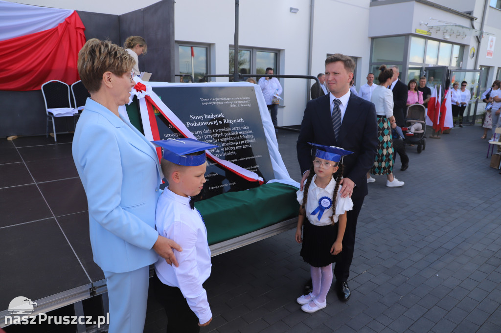 Otwarcie szkoły w Różynach