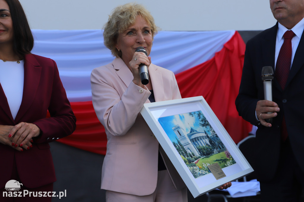 Otwarcie szkoły w Różynach