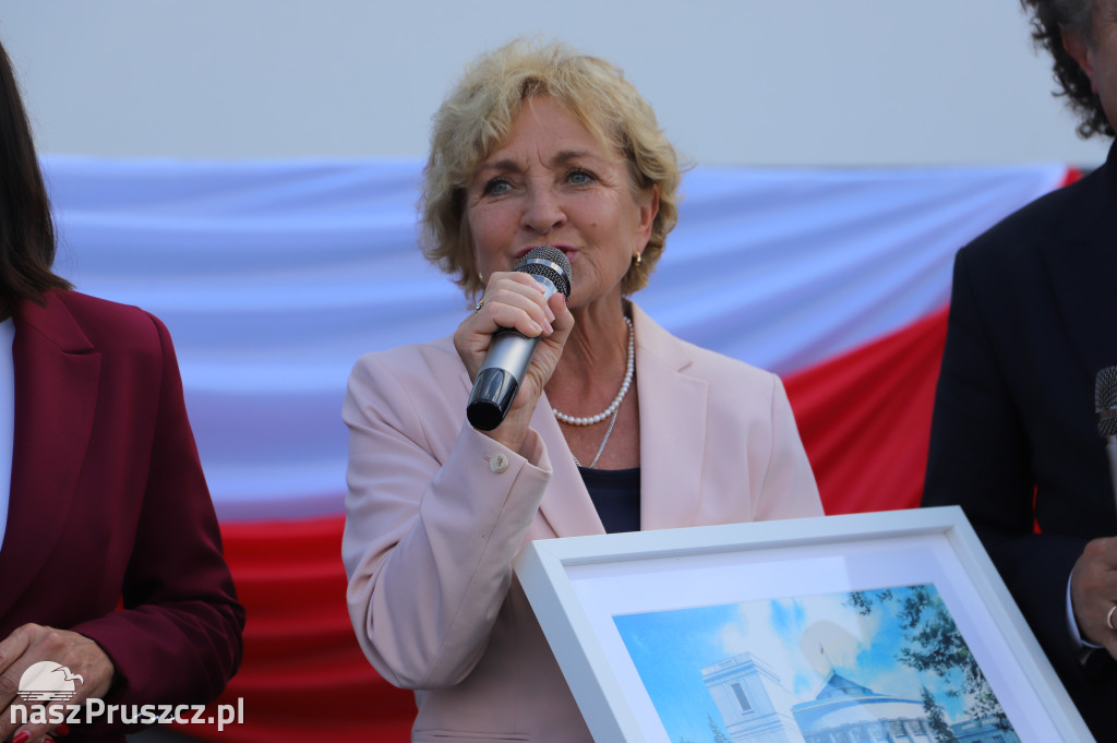 Otwarcie szkoły w Różynach