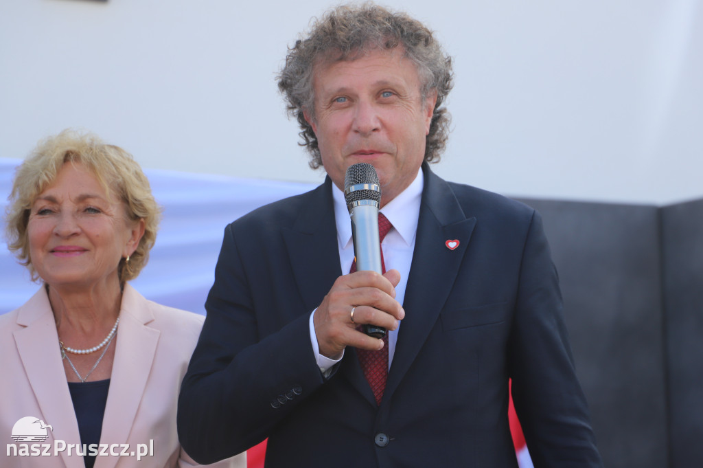 Otwarcie szkoły w Różynach