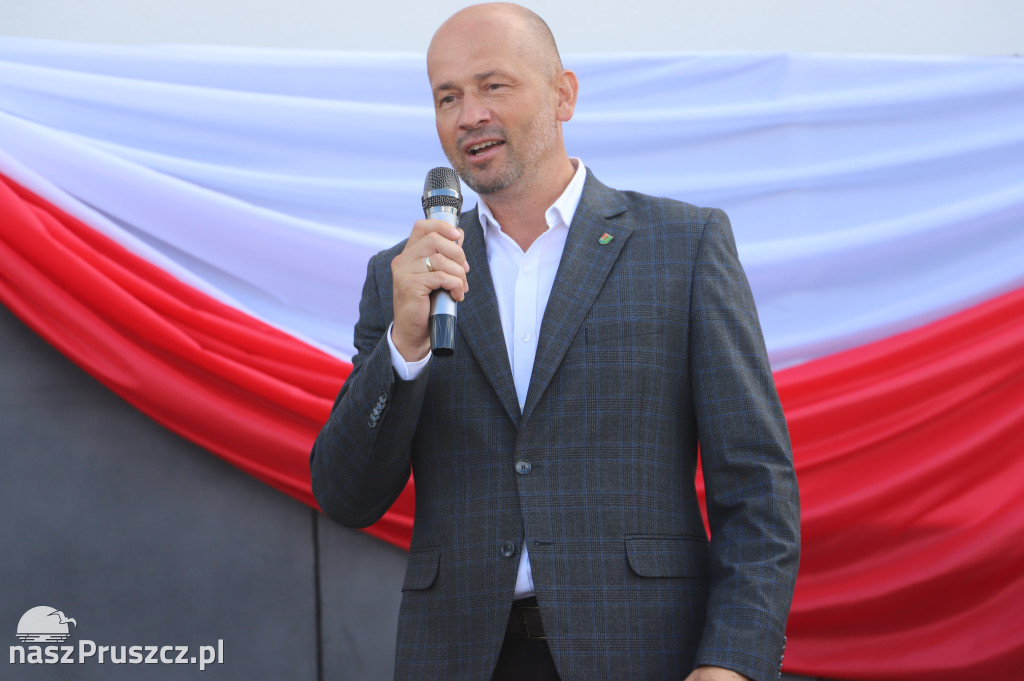 Otwarcie szkoły w Różynach