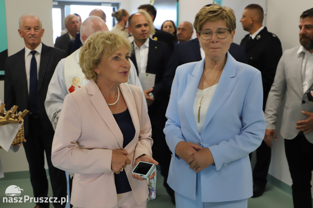 Otwarcie szkoły w Różynach