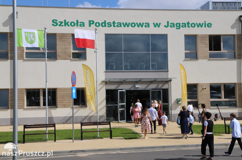 Otwarcie nowej szkoły w Jagatowie