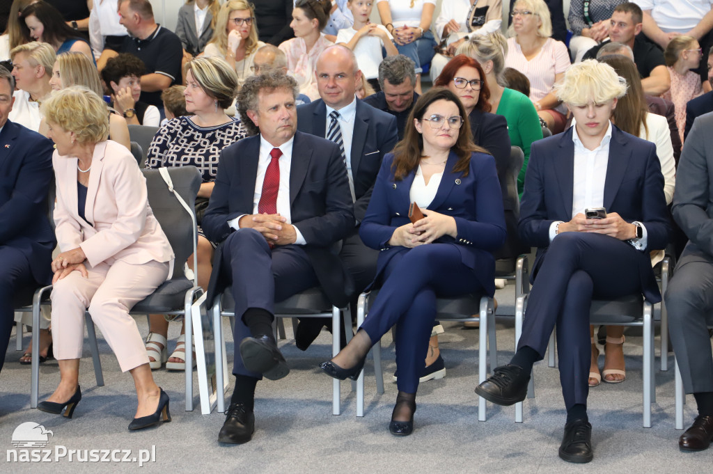 Otwarcie nowej szkoły w Jagatowie