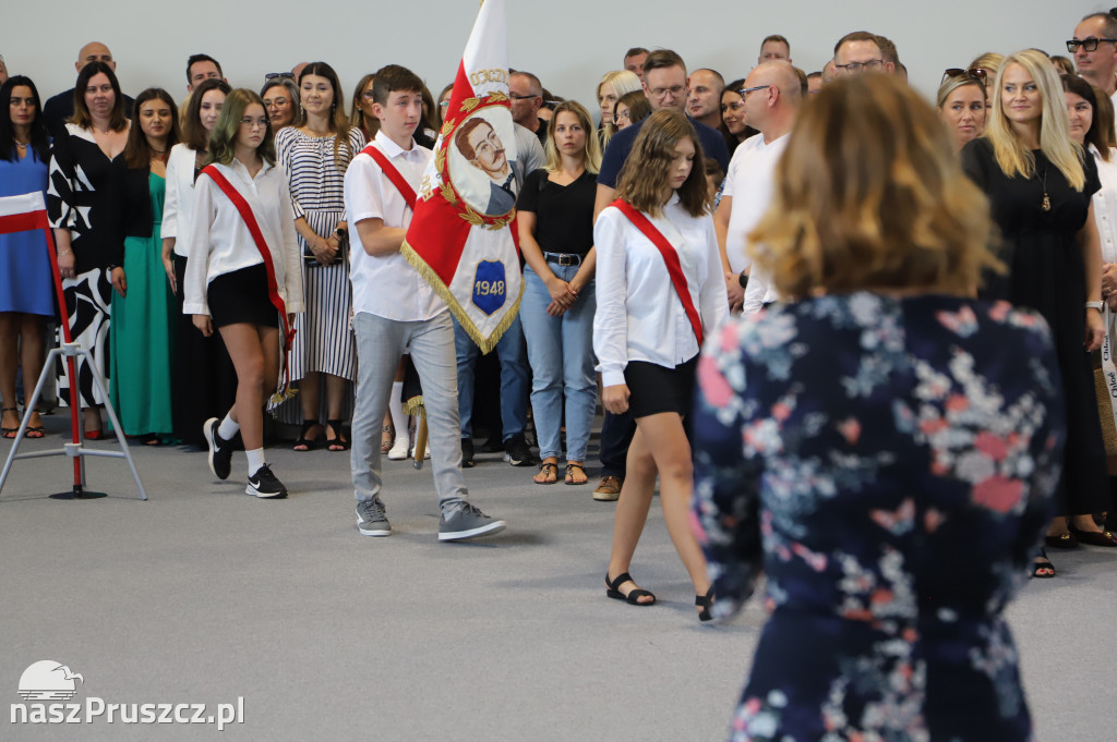 Otwarcie nowej szkoły w Jagatowie