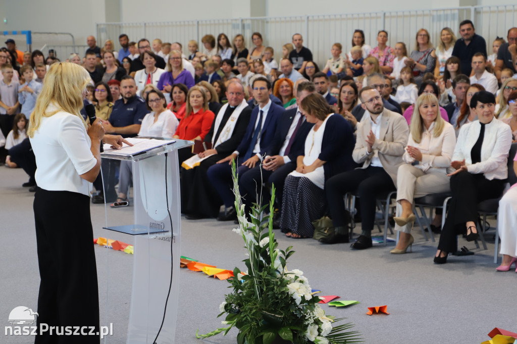 Otwarcie nowej szkoły w Jagatowie