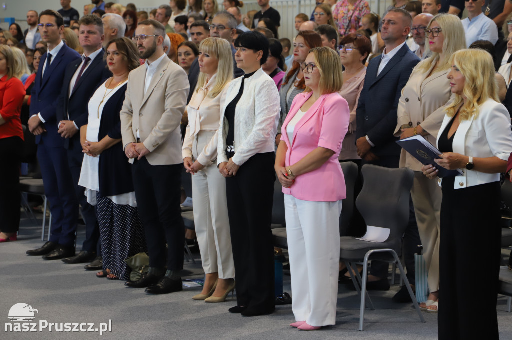 Otwarcie nowej szkoły w Jagatowie