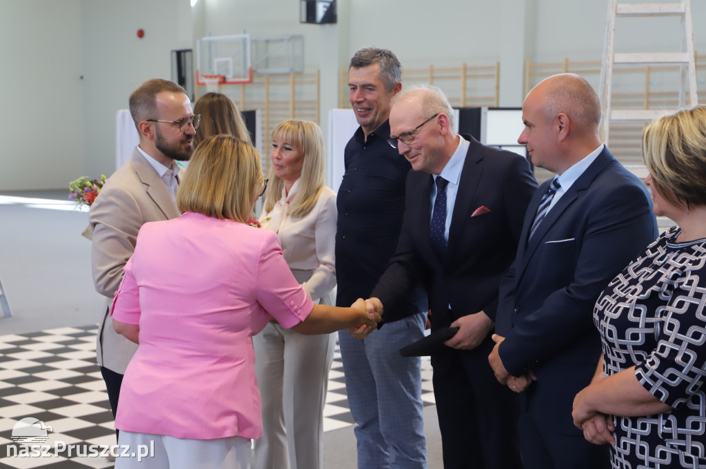 Otwarcie nowej szkoły w Jagatowie