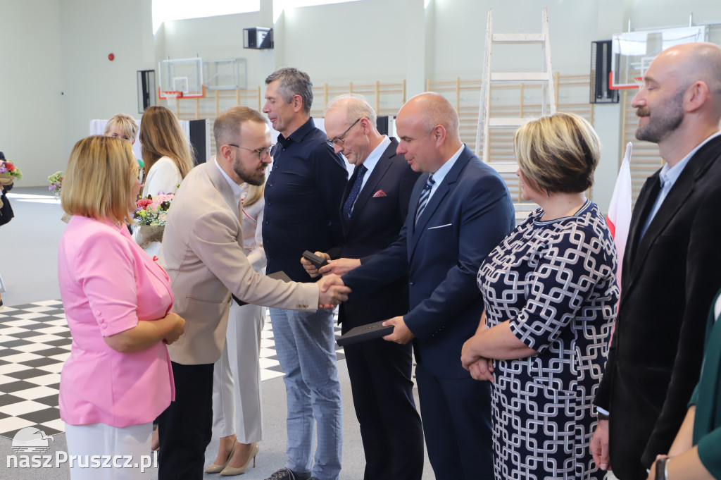 Otwarcie nowej szkoły w Jagatowie