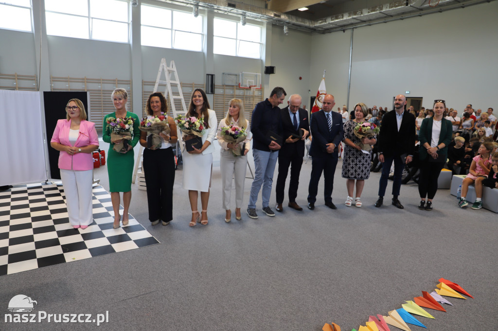 Otwarcie nowej szkoły w Jagatowie