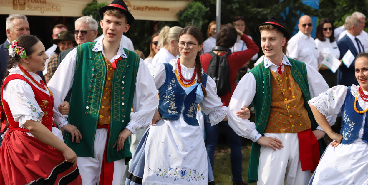 Wojewódzkie dożynki w Pszczółkach - 1 dzień
