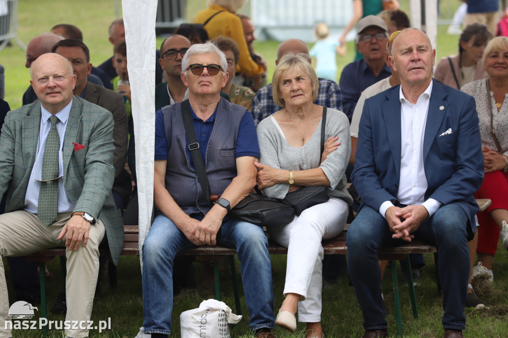 Wojewódzkie dożynki w Pszczółkach - 1 dzień