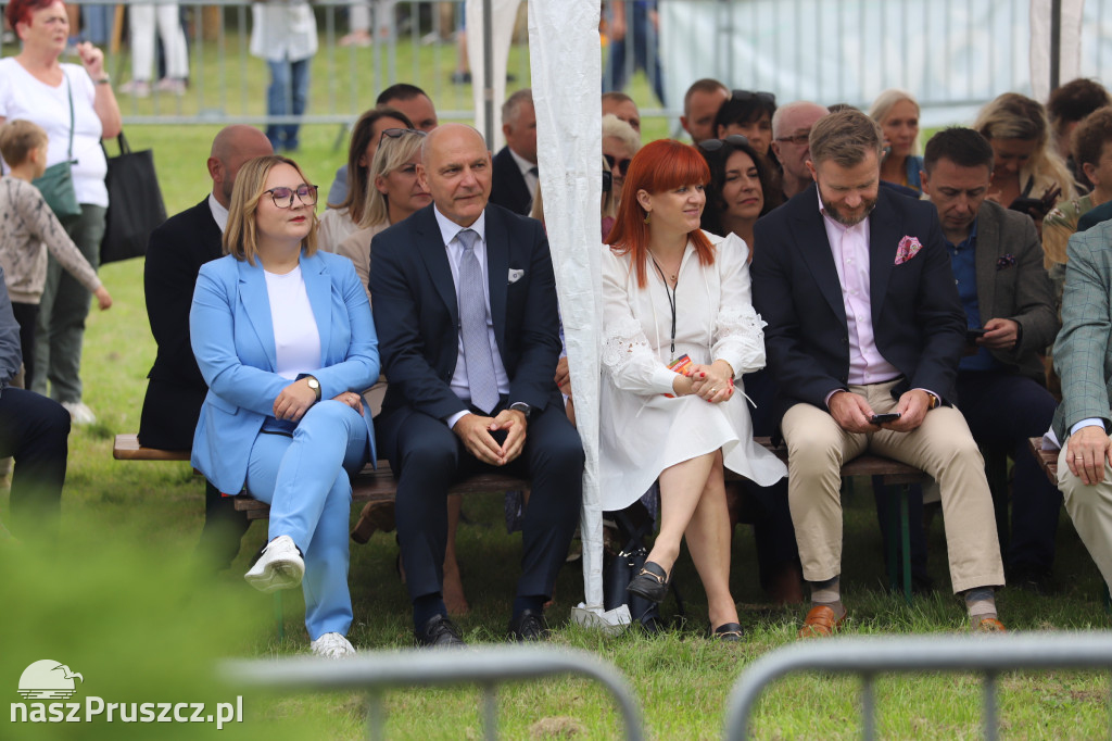 Wojewódzkie dożynki w Pszczółkach - 1 dzień