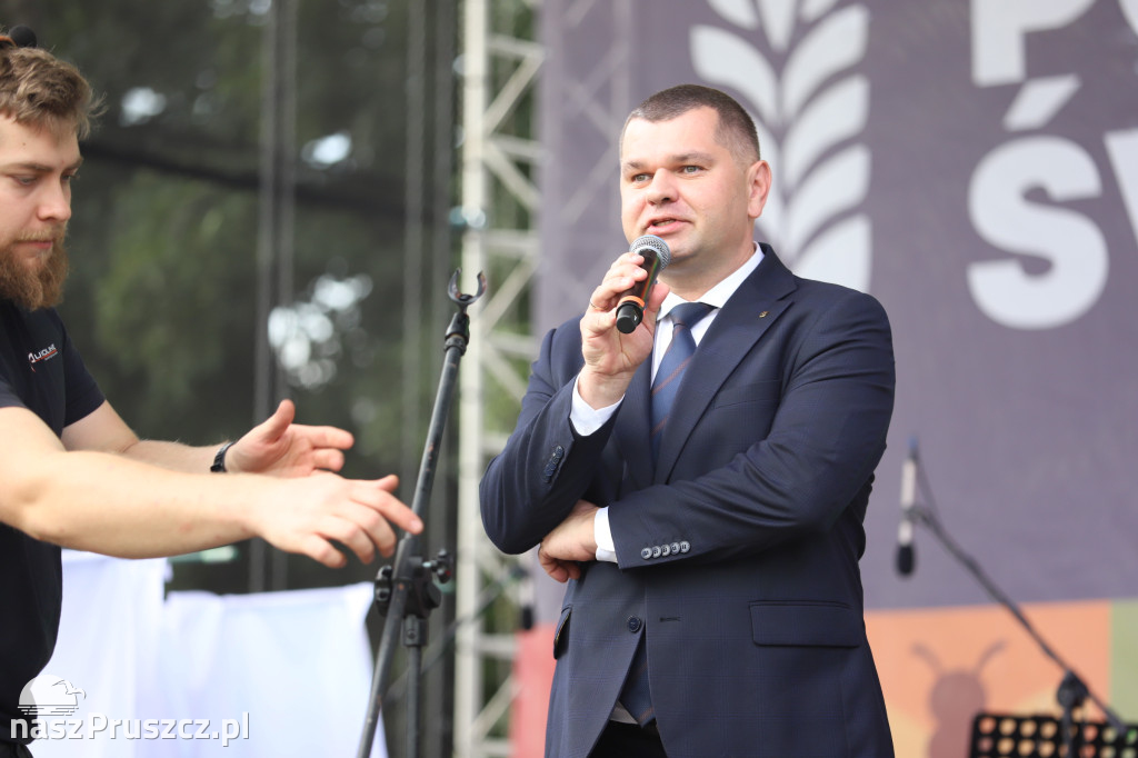 Wojewódzkie dożynki w Pszczółkach - 1 dzień