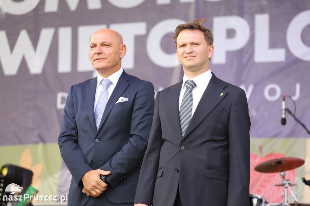 Wojewódzkie dożynki w Pszczółkach - 1 dzień