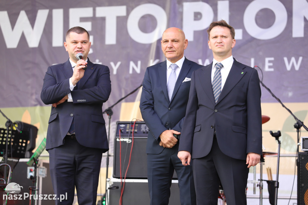 Wojewódzkie dożynki w Pszczółkach - 1 dzień