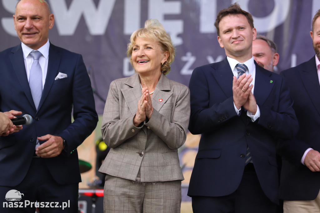 Wojewódzkie dożynki w Pszczółkach - 1 dzień